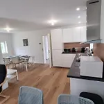 Maison 3 Avec Terrasse Cote Champ *