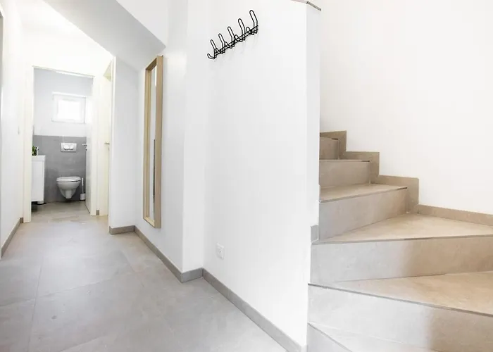 Maison 3 Avec Terrasse Cote Champ